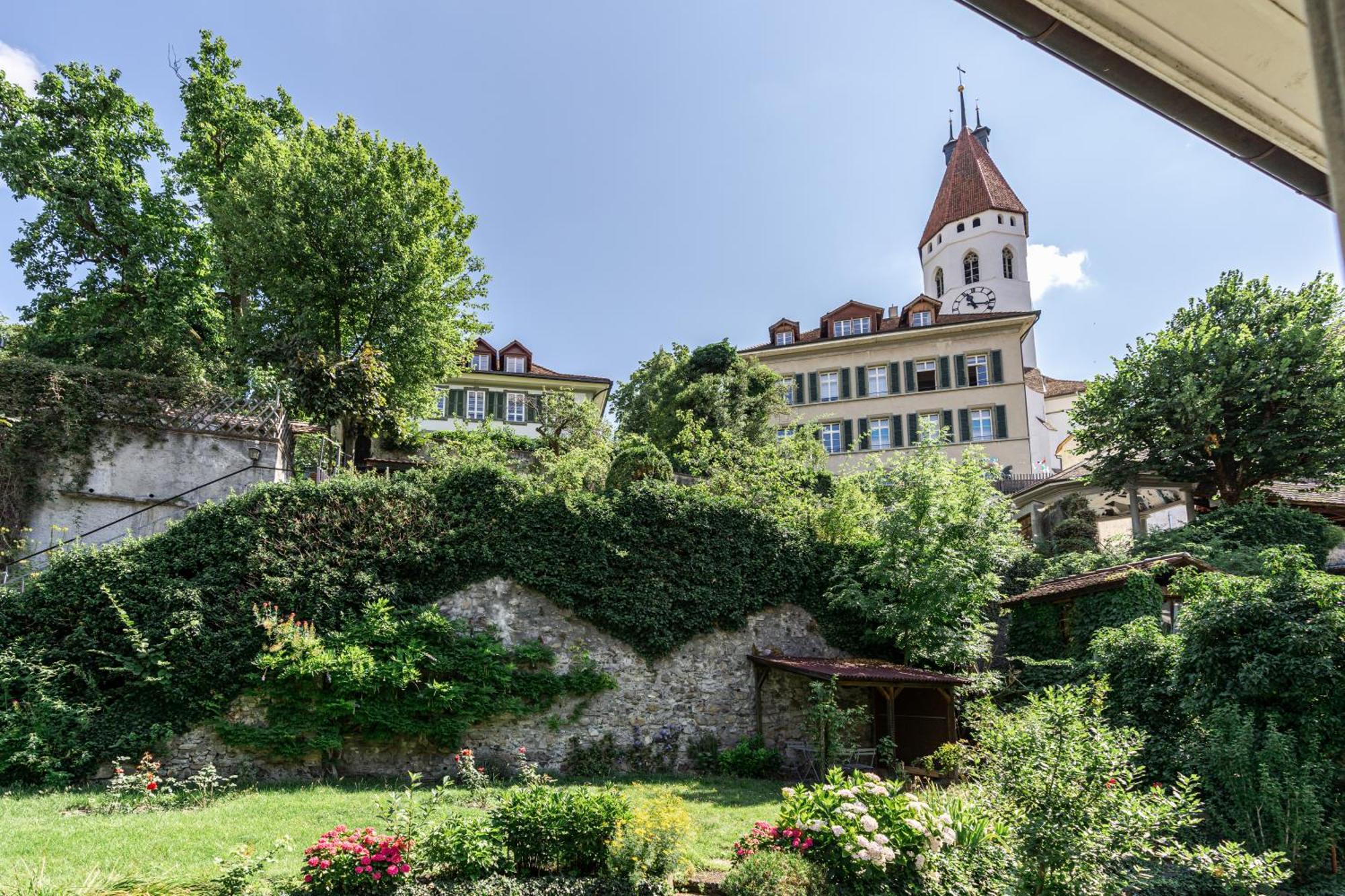 Historische Wohnung Im Herzen Der Thuner Altstadt Екстериор снимка