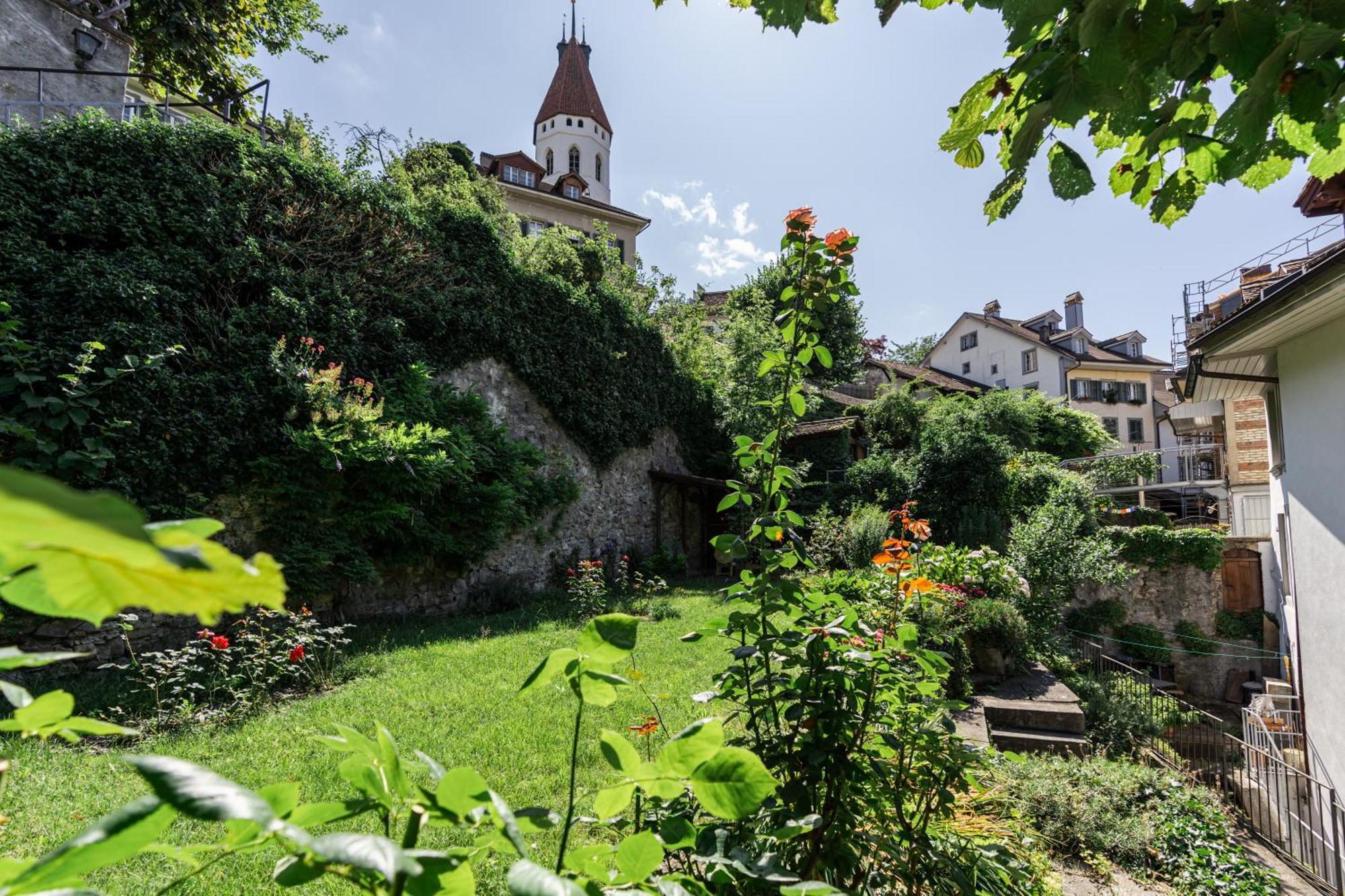 Historische Wohnung Im Herzen Der Thuner Altstadt Екстериор снимка